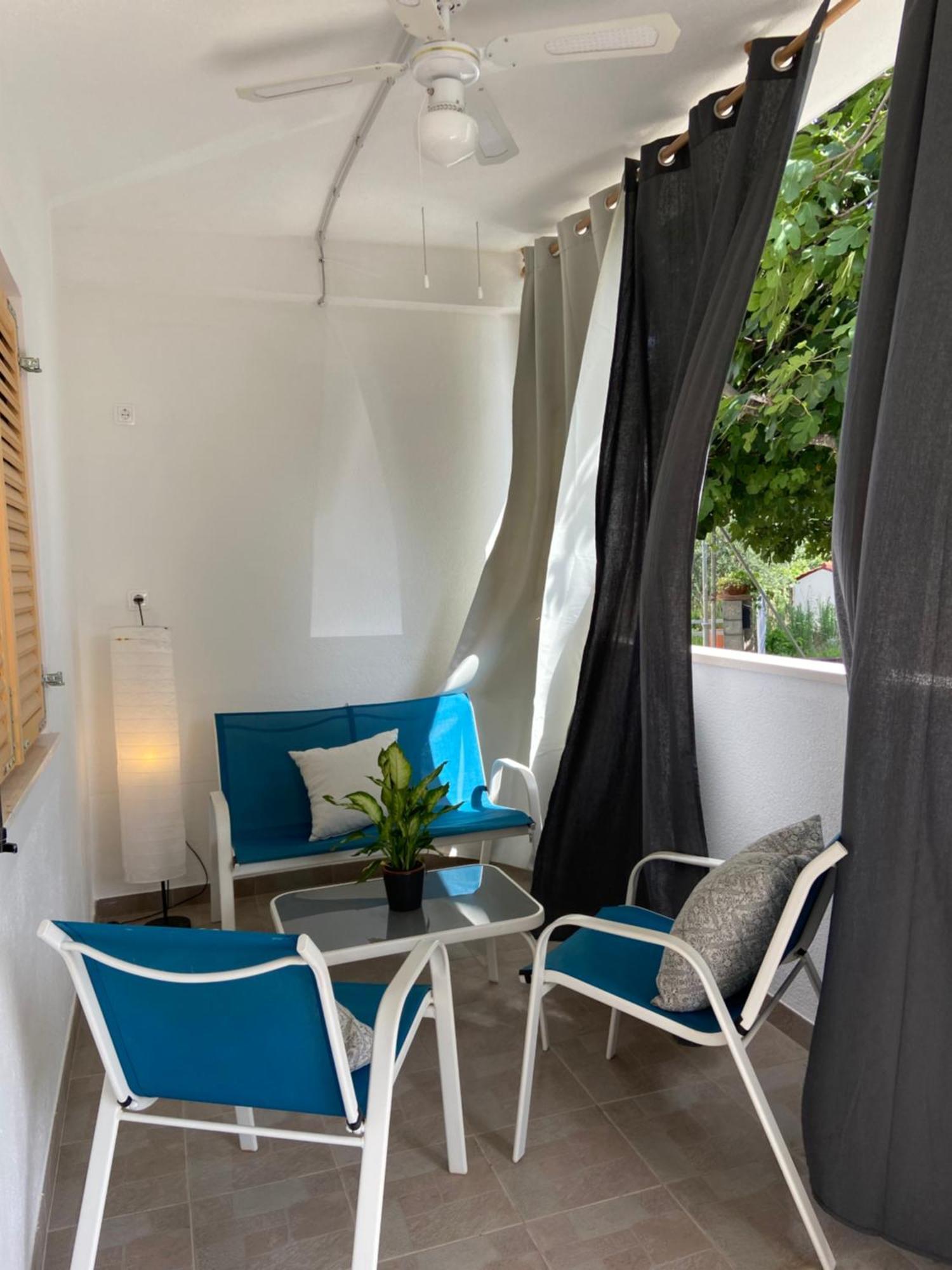 Apartmani Mara Rogoznica Рогозница Экстерьер фото